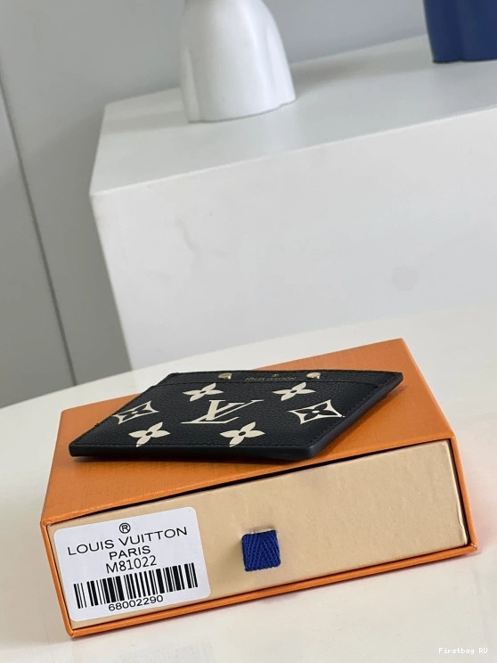 First bag HOLDER Louis CARD Vuitton 0812